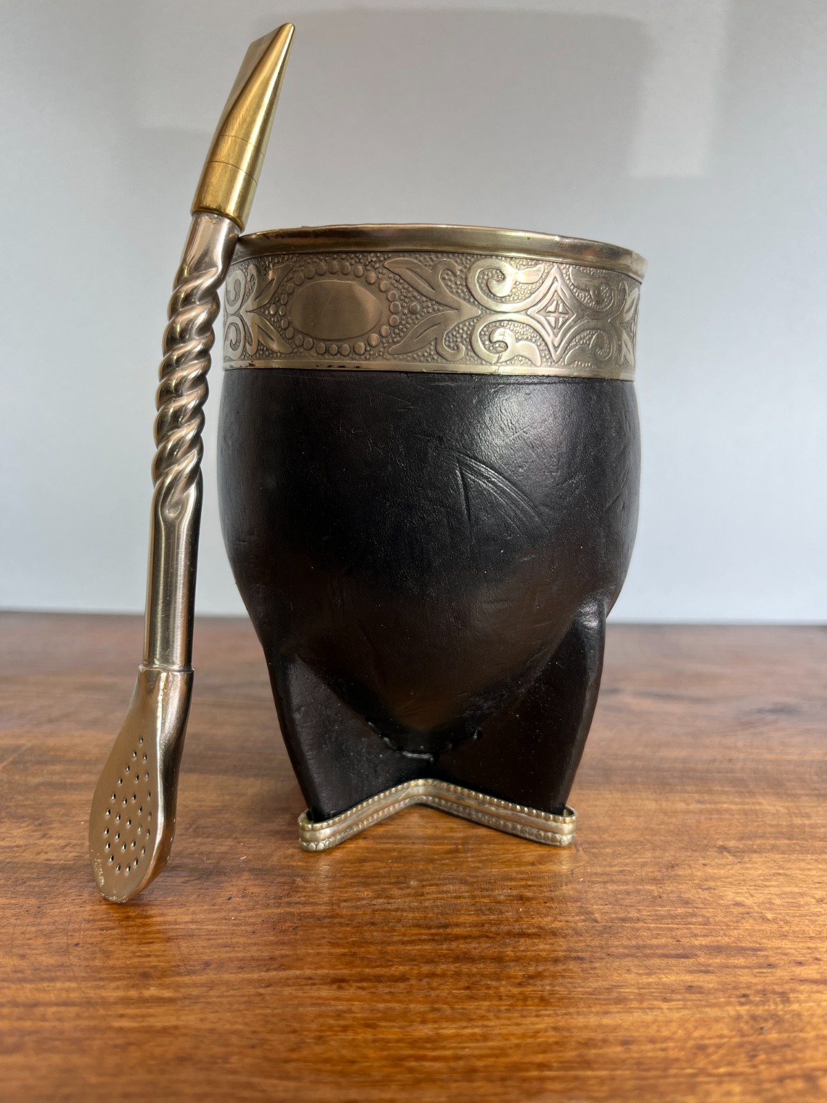 Mate Imperial Premium con base de Alpaca Labrada y Apliques de Bronce